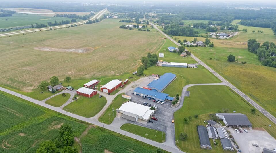 More Photos Of 40 County Road 70, Laotto Warehouse For Lease