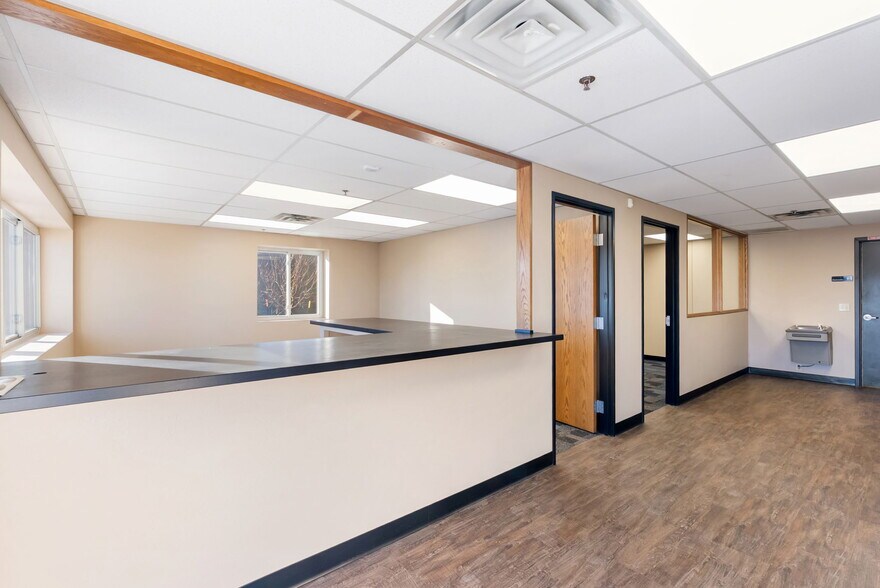 More Photos Of 2150 Victor Pl, Colorado Springs Distribution For Lease