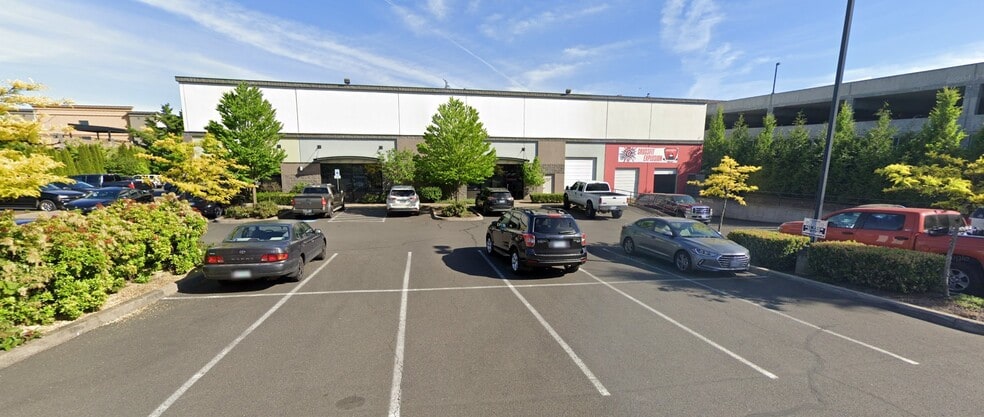 More Photos Of 18015-18039 SW Lower Boones Ferry Rd, Tigard Light Distribution For Lease