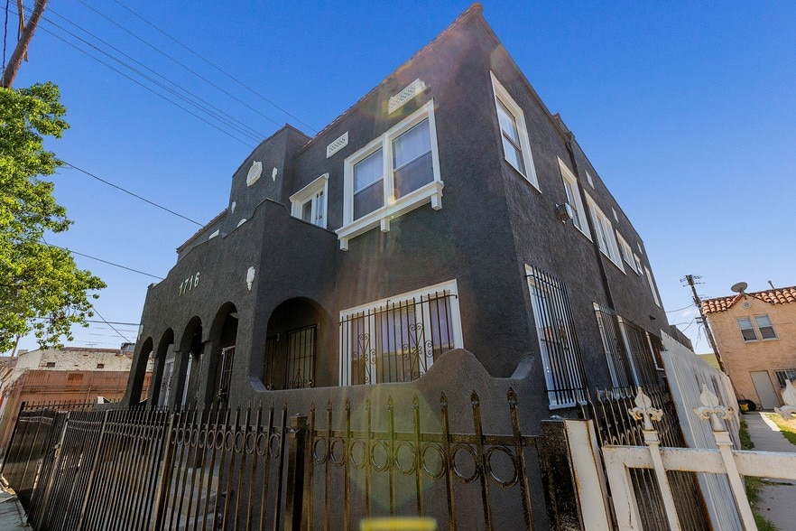 Primary Photo Of 1716-1718 W 45th St, Los Angeles Multifamily For Sale
