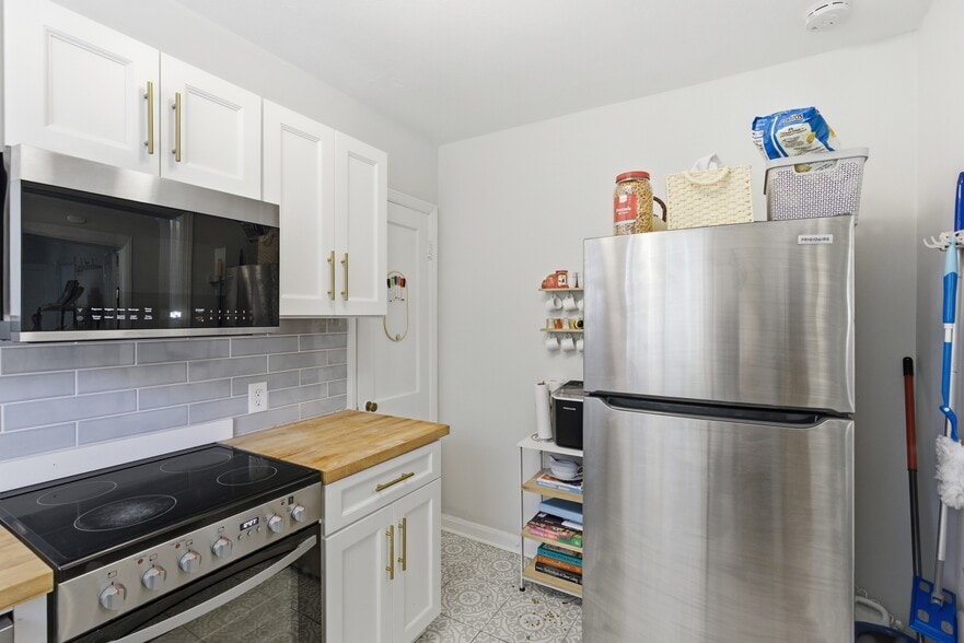More Photos Of 3411 Bull St, Savannah Apartments For Sale