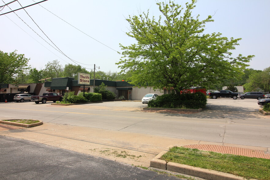 Primary Photo Of 3215-3223 Woodson Rd, Saint Louis Industrial For Lease