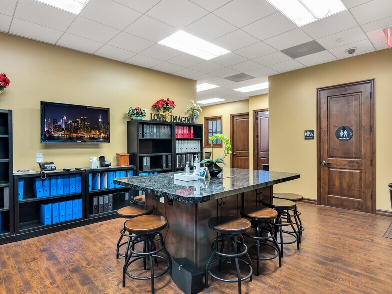 More Photos Of 3155 Old Conejo Rd, Thousand Oaks Office For Sale