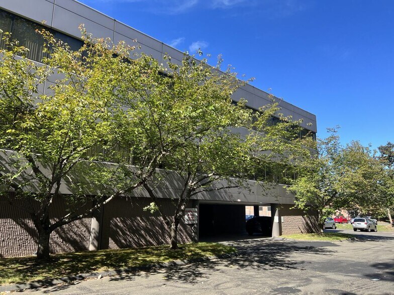 More Photos Of 500 E Main St, Branford Medical For Lease