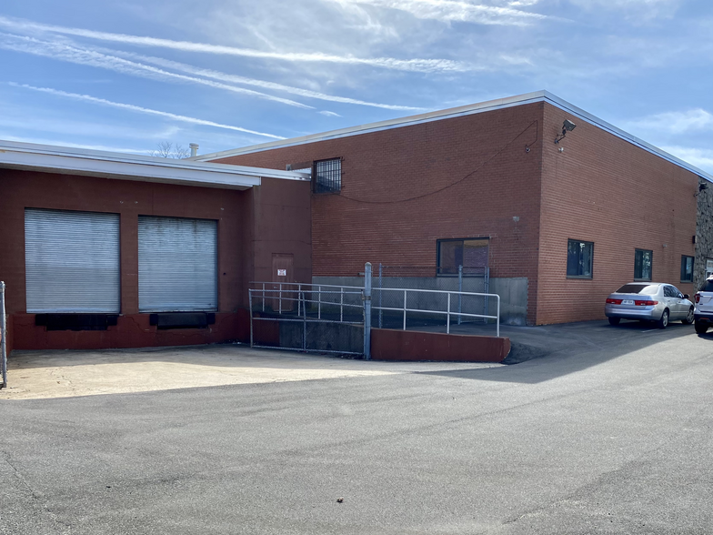 Primary Photo Of 280 Adams Blvd, Farmingdale Warehouse For Lease