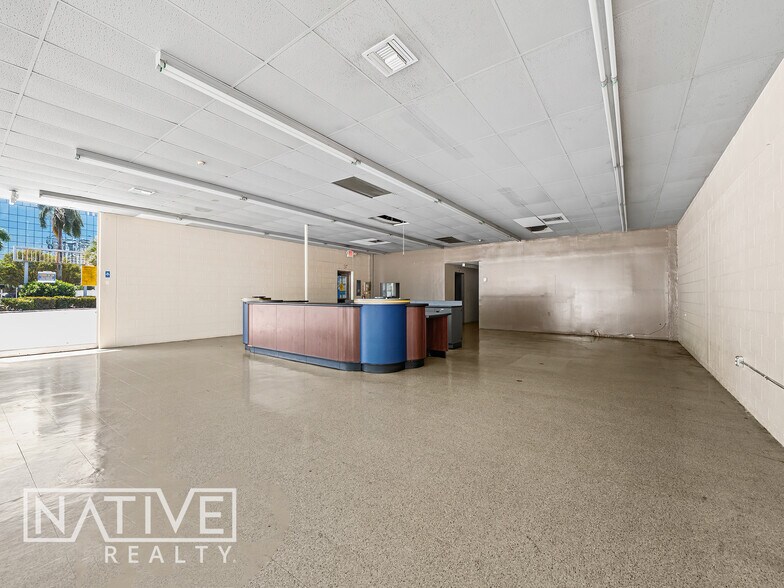 More Photos Of 11 N Andrews Ave, Fort Lauderdale Auto Repair For Lease