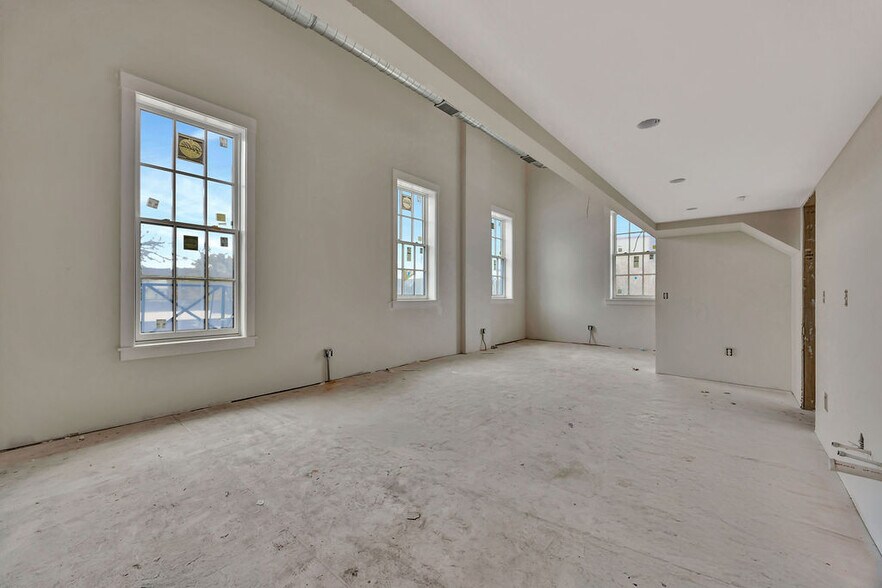 More Photos Of 4000 Colerain Ave, Cincinnati Apartments For Lease