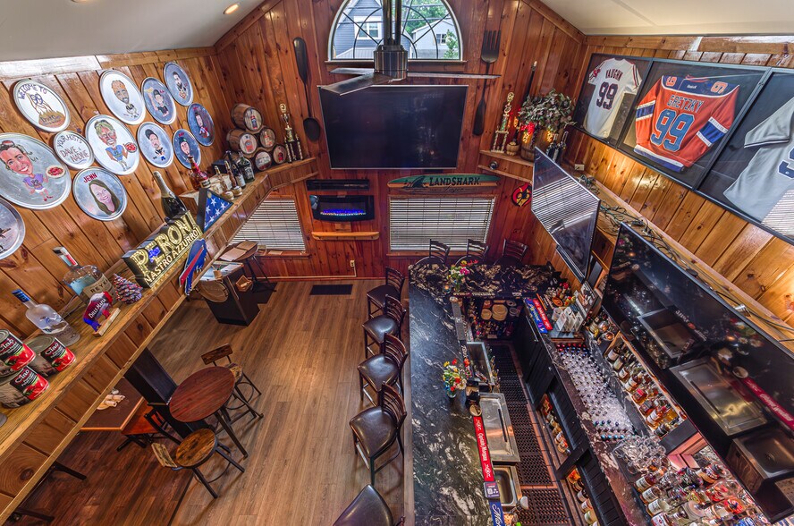 More Photos Of 99 Aurora St, Lancaster General Retail For Sale