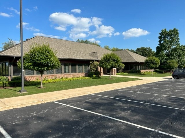 More Photos Of 5760 Nimtz Pky, South Bend Office For Sale