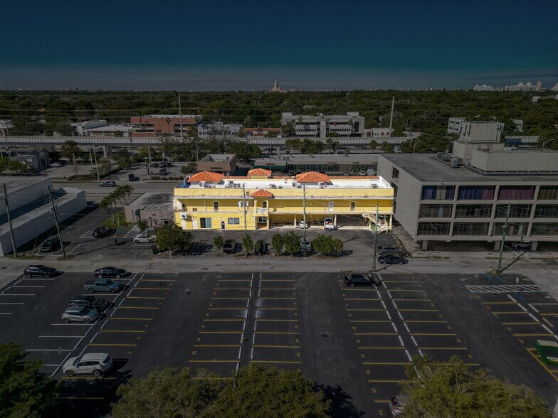 More Photos Of 430 S Dixie Hwy, Miami Office For Lease