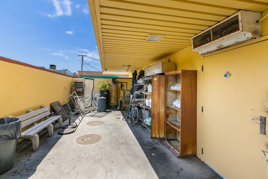 More Photos Of 534 S Myrtle Ave, Monrovia Restaurant For Lease