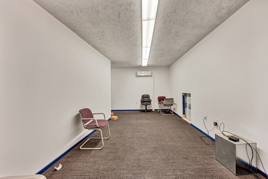 More Photos Of 203 Hershinger Rd, Coraopolis Office For Sale