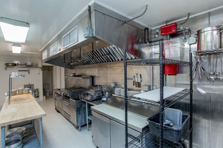 More Photos Of 236 N Union St, Lambertville Restaurant For Sale