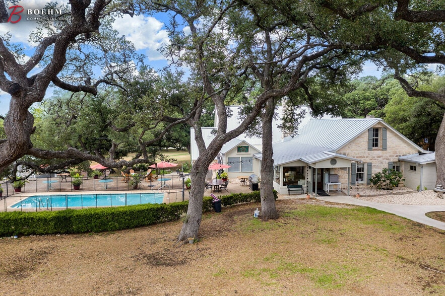 More Photos Of 137 Old San Antonio Rd, Boerne Apartments For Sale