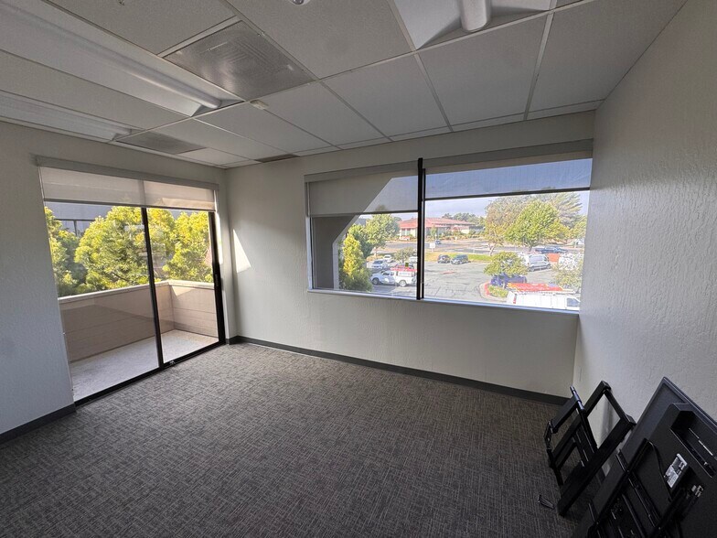 More Photos Of 3220 Blume Dr, Richmond Office For Sale