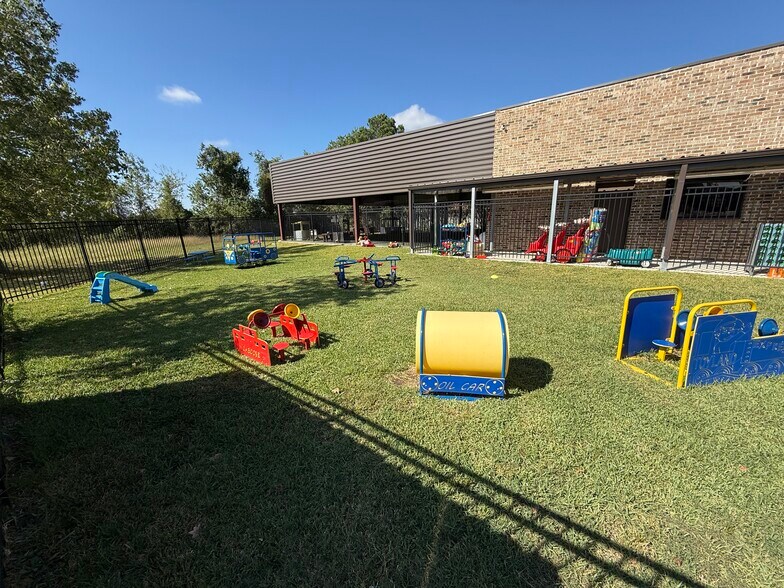 More Photos Of 6130 Muela Creek Dr, Beaumont General Retail For Sale