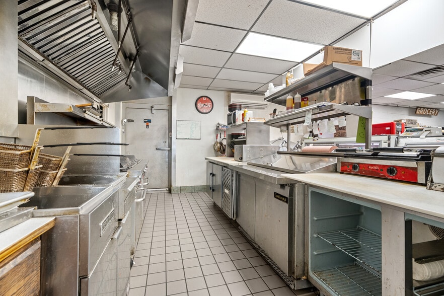 More Photos Of 700 Cattell St, Easton General Retail For Sale