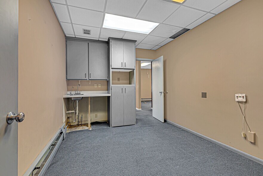More Photos Of 1011 2nd St N, Saint Cloud Office For Sale