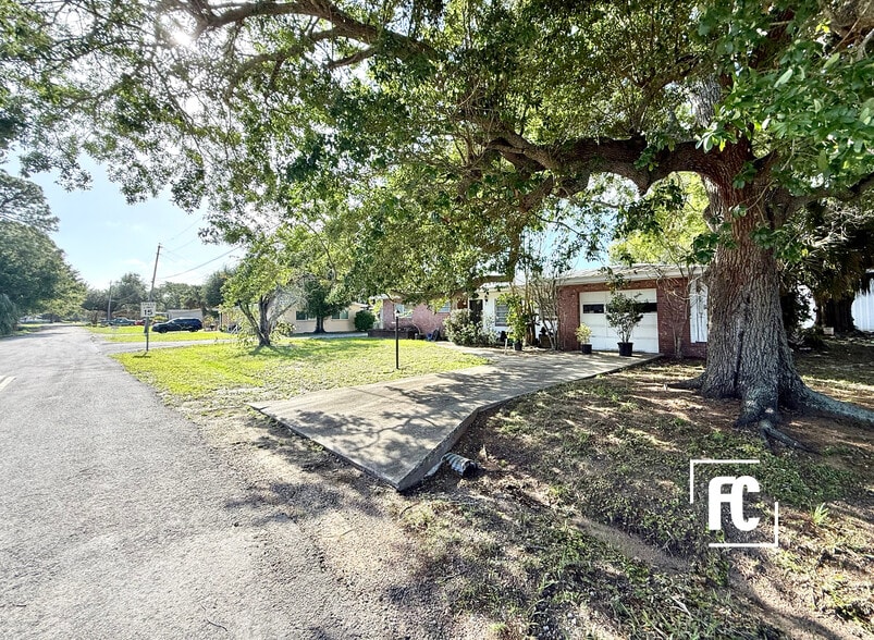 More Photos Of , Fort Pierce Unknown For Sale
