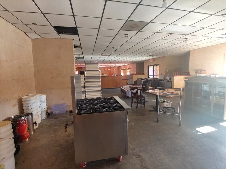 More Photos Of 1322 National Hwy, Thomasville Restaurant For Sale