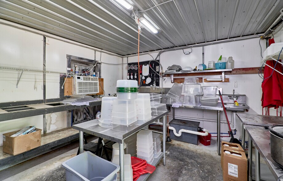 More Photos Of 113 W 5th St, Hermann Storefront Retail Office For Sale