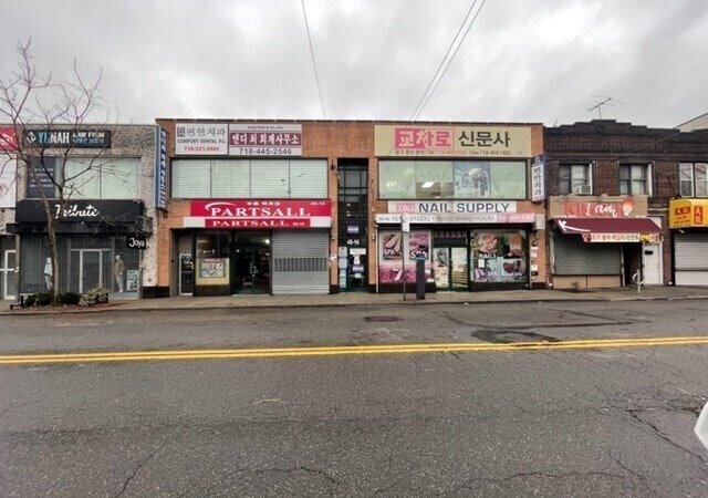 More Photos Of 4516 162nd St, Flushing Storefront Retail Office For Lease