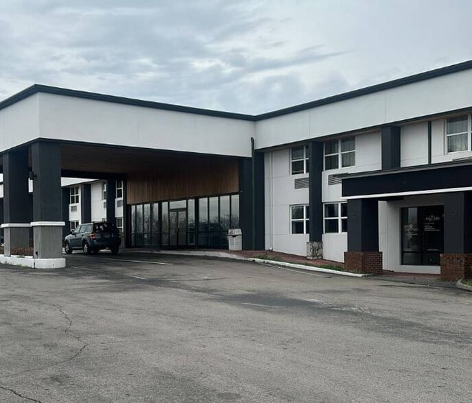 Primary Photo Of 2400 Executive Park NW, Cleveland Hotel For Sale