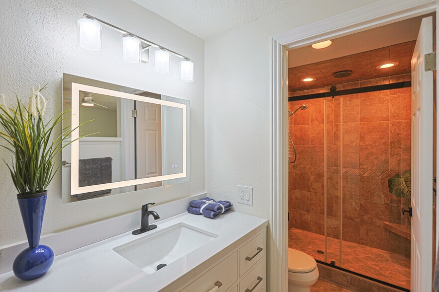 More Photos Of 17819 Bay St, Fountain Valley Specialty For Sale