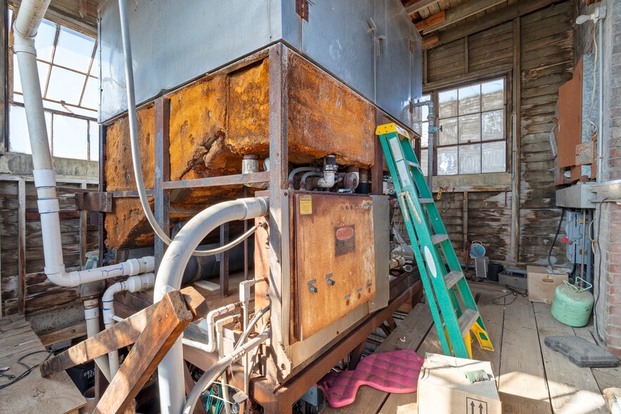 More Photos Of 120 E Broadway St, West Memphis Flex For Sale