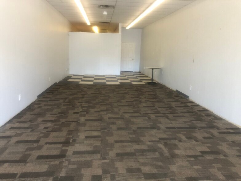 More Photos Of 7608 Oswego Rd, Liverpool Unknown For Lease