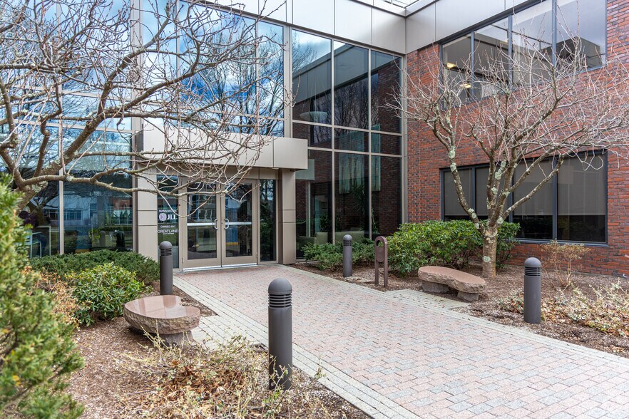 More Photos Of 24 Hartwell Ave, Lexington Medical For Lease