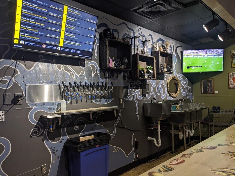 More Photos Of 4716-4736 Wilmington Pike, Dayton Storefront Retail Office For Lease