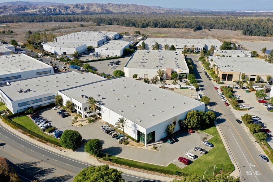 More Photos Of 2365 Railroad St, Corona Warehouse For Lease