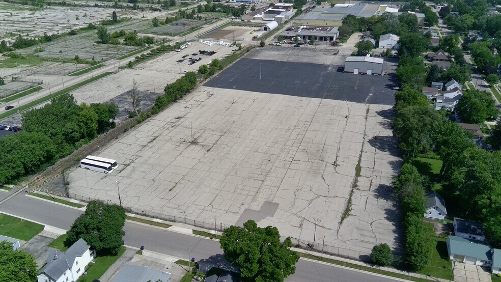 More Photos Of 1200 Harold ave, Janesville Land For Lease