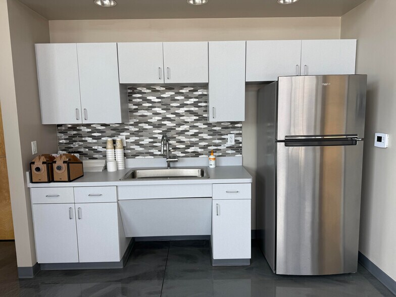 More Photos Of 1009 RM-620, Lakeway Specialty For Sale