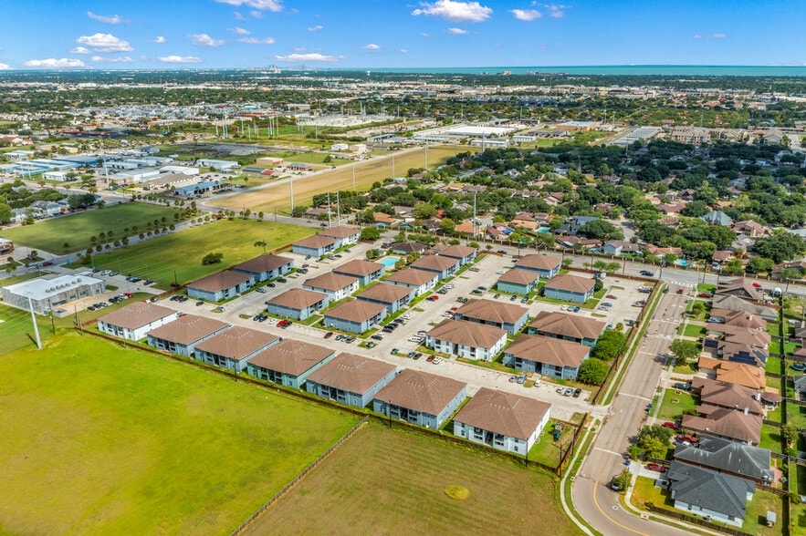 More Photos Of 5929 Wooldridge Rd, Corpus Christi Apartments For Sale