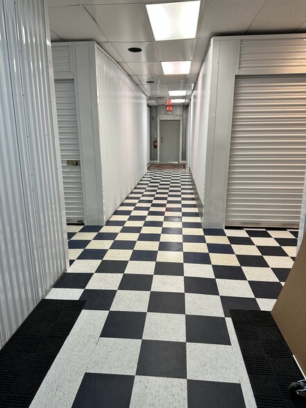 More Photos Of 92 Woodsdale Dr, Holiday Island Self Storage For Sale