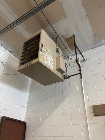 More Photos Of 1422 Frey Road, Pittsburgh Warehouse For Sale