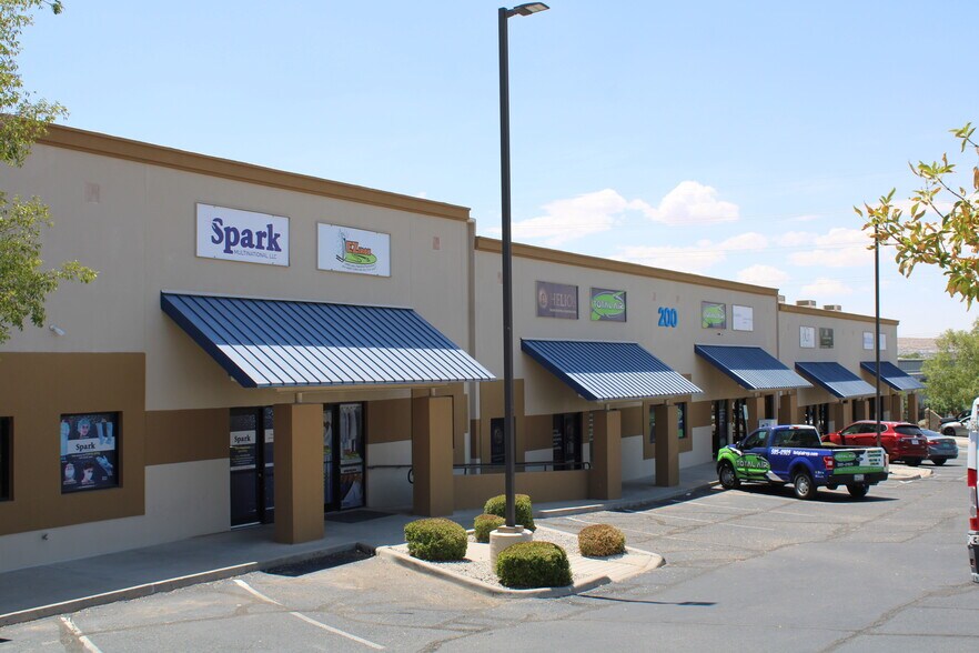 More Photos Of 200 E Sunset Rd, El Paso Light Distribution For Lease