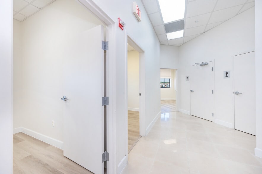 More Photos Of 6705 SW 57th Ave, Coral Gables Medical For Lease
