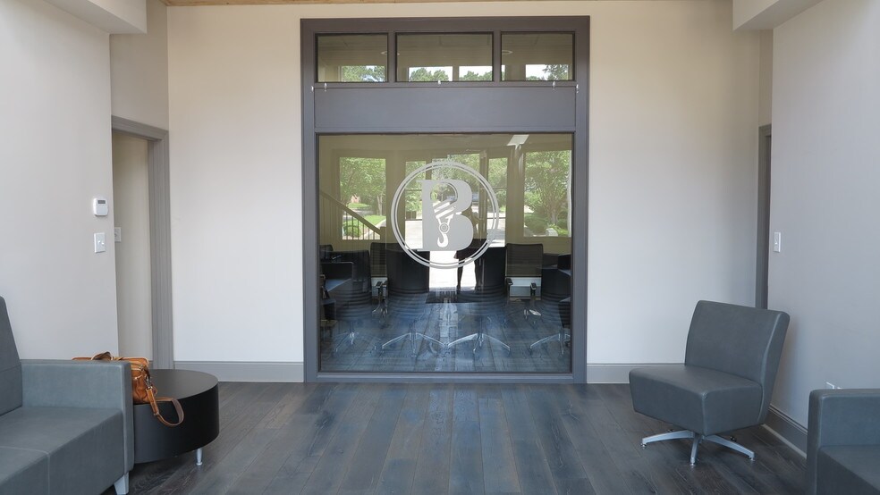 More Photos Of 725 Avignon Dr, Ridgeland Office For Sale