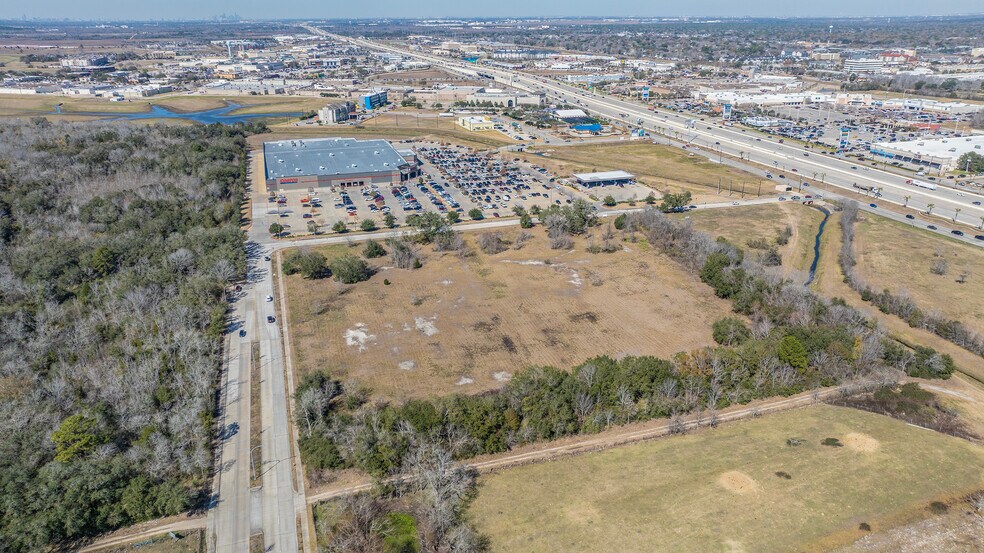 More Photos Of I-45 & Jasmine Ave, Webster Land For Sale
