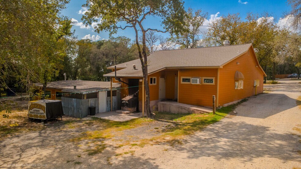 More Photos Of 3710 Waterwood Pass, Elmendorf Restaurant For Sale