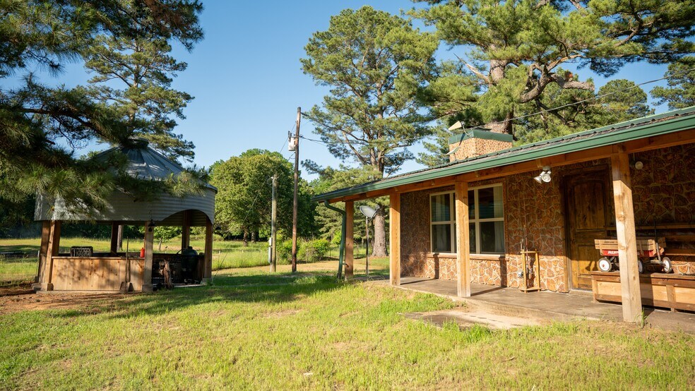 More Photos Of 17631 Farm Road 1159, Clarksville Land For Sale