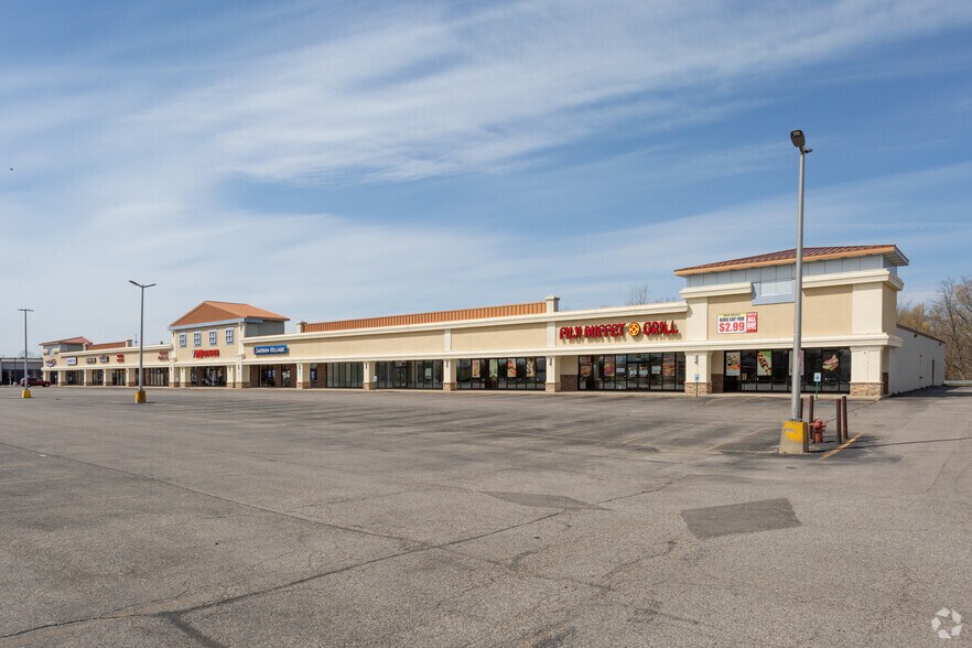 More Photos Of 4545-4605 28th St SE, Grand Rapids Unknown For Lease