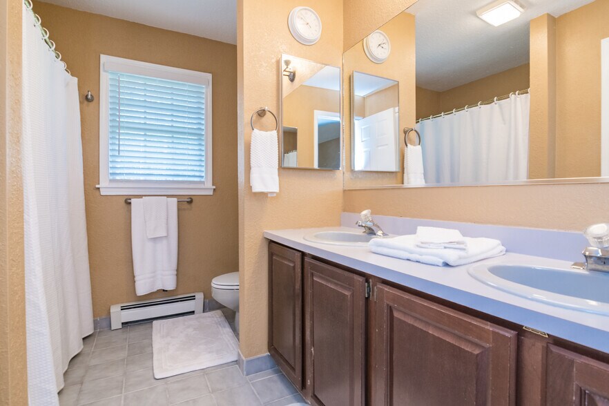 More Photos Of 154 S Mountain Rd, Northfield Schools For Sale