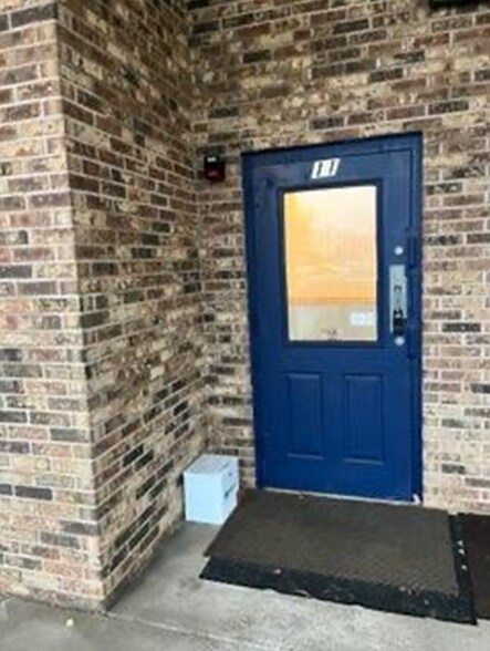 More Photos Of 1783 Meriden Waterbury Road UNIT 11, Plantsville Freestanding For Lease