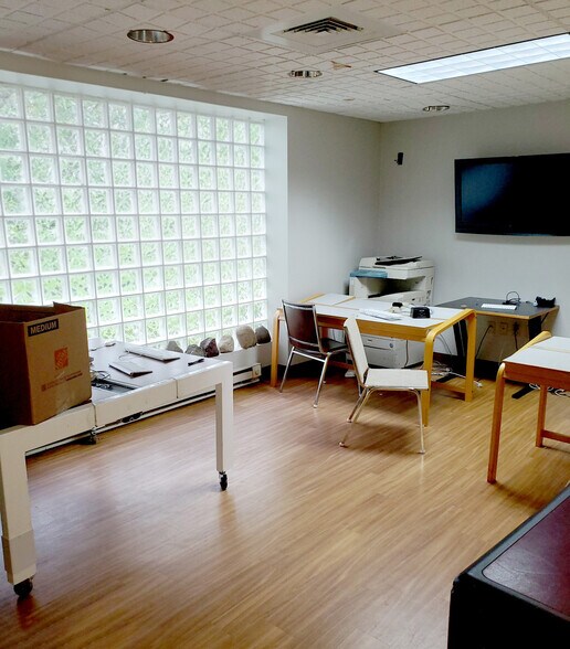 More Photos Of 4122 Nazareth Pike, Bethlehem Freestanding For Sale