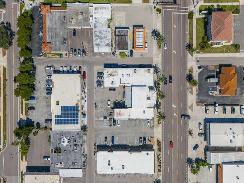 More Photos Of 212 Tamiami Trl S, Venice Restaurant For Sale