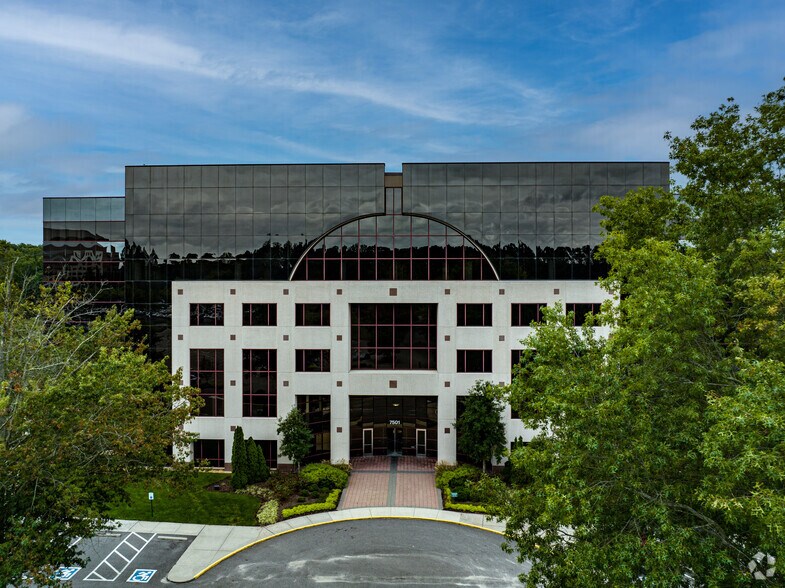 More Photos Of 7501 Boulder View Dr, North Chesterfield Unknown For Lease